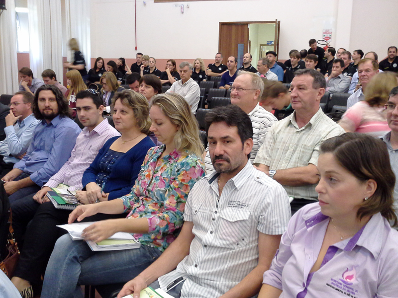 EXECUTIVO PARTICIPA DE ASSEMBLEIA PÚBLICA DA PARTICIPAÇÃO PO